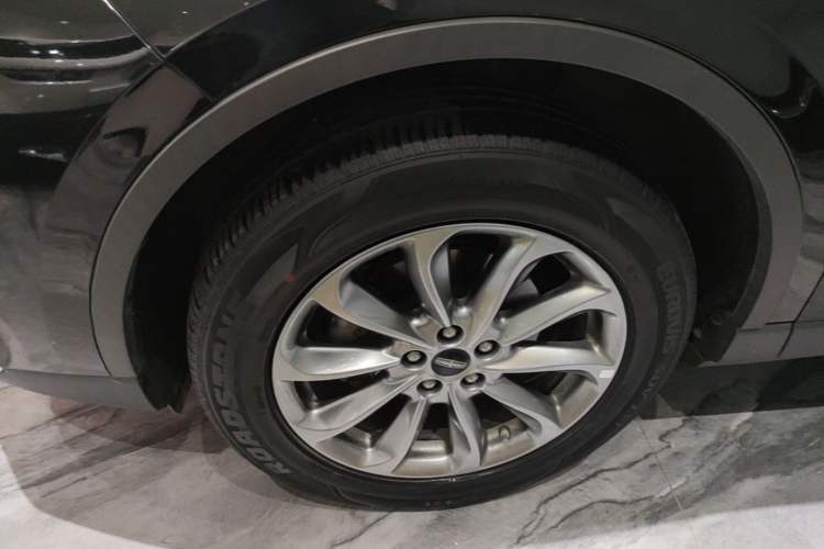 Used Lincoln Corsair 2021 2.0T Two-Wheel Drive Deluxe Edition Left Front Wheel Hub