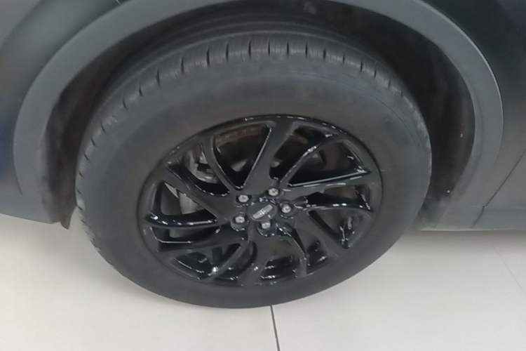 Used Lincoln Corsair 2021 2.0T Two-Wheel-Drive Luxury Edition Left Front Wheel Hub