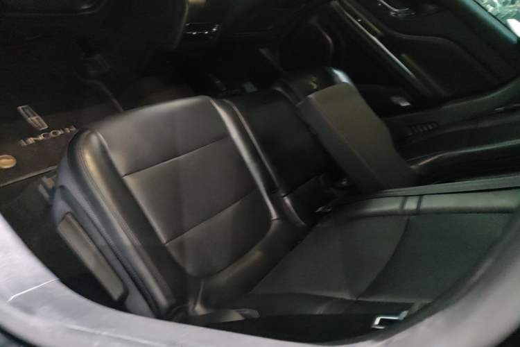 Used Lincoln Corsair 2021 2.0T Two-Wheel Drive Deluxe Edition Left Rear Seat