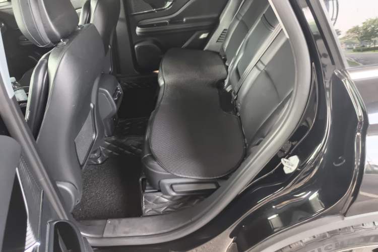 Used Lincoln Corsair 2021 2.0T Two-Wheel Drive Deluxe Edition Left Rear Seat