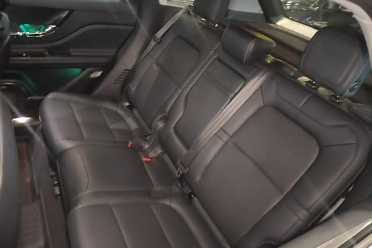 Used Lincoln Corsair 2021 2.0T Two-Wheel Drive Deluxe Edition Left Rear Seat