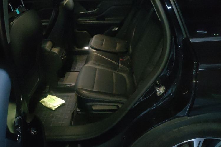 Used Lincoln Corsair 2021 2.0T Two-Wheel Drive Deluxe Edition Left Rear Seat