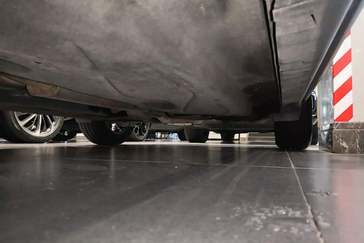 Used Lincoln Corsair 2021 2.0T Two-Wheel Drive Deluxe Edition Left Side Sill