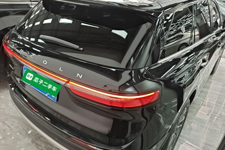 Used Lincoln Corsair 2021 2.0T Two-Wheel-Drive Luxury Edition Rear Right 45 Deg