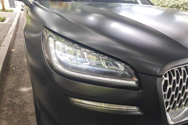 Used Lincoln Corsair 2021 2.0T Two-Wheel-Drive Luxury Edition Right Front Headlight