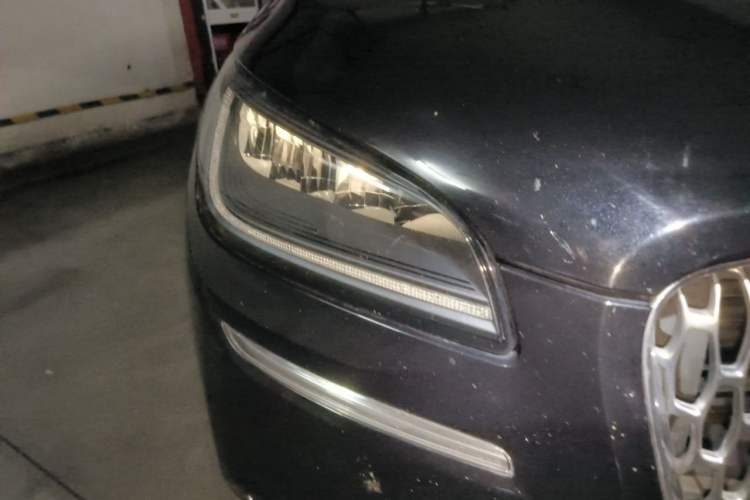 Used Lincoln Corsair 2021 2.0T Two-Wheel-Drive Luxury Edition Right Front Headlight