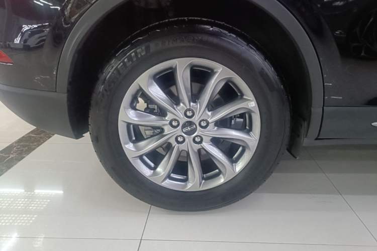 Used Lincoln Corsair 2021 2.0T Two-Wheel Drive Deluxe Edition Right Rear Wheel Hub