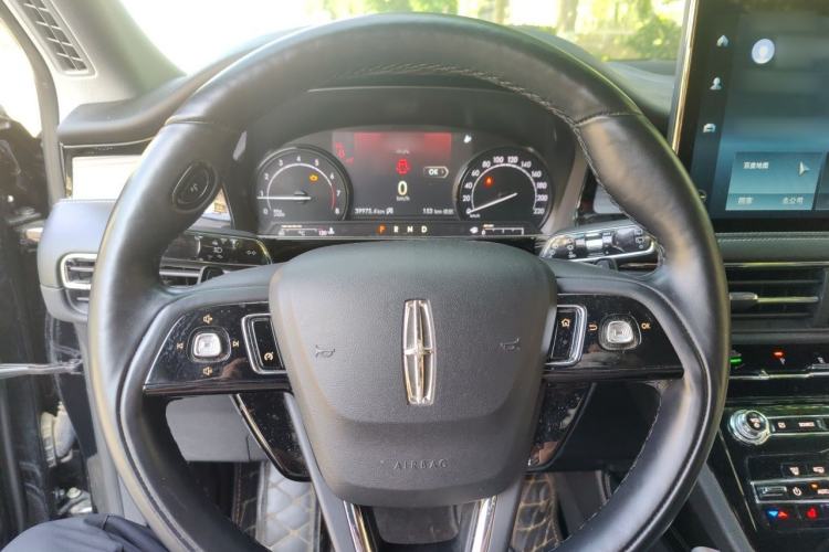 Used Lincoln Corsair 2021 2.0T Two-Wheel Drive Deluxe Edition Steering Wheel