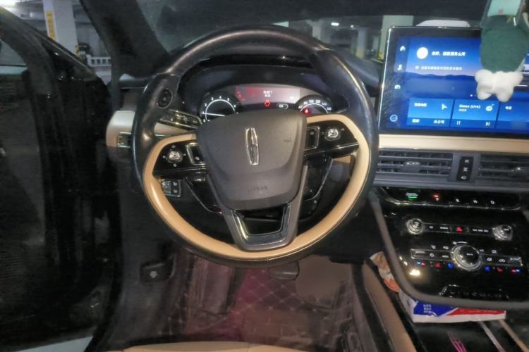 Used Lincoln Corsair 2021 2.0T Two-Wheel-Drive Luxury Edition Steering Wheel