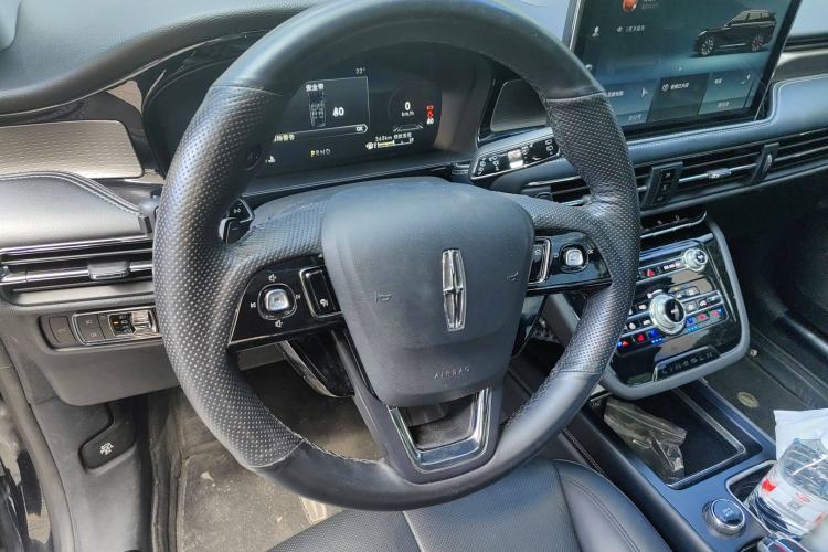 Used Lincoln Corsair 2021 2.0T Two-Wheel-Drive Luxury Edition Steering Wheel