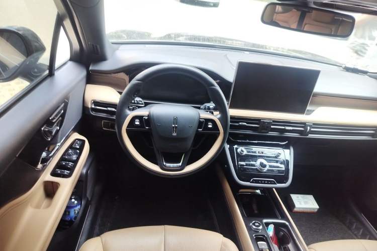 Used Lincoln Corsair 2021 2.0T Two-Wheel-Drive Luxury Edition Steering Wheel