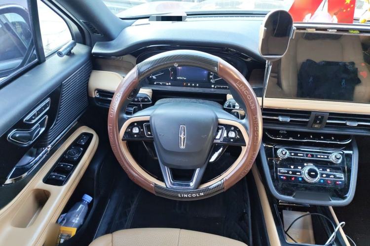 Used Lincoln Corsair 2021 2.0T Two-Wheel-Drive Luxury Edition Steering Wheel