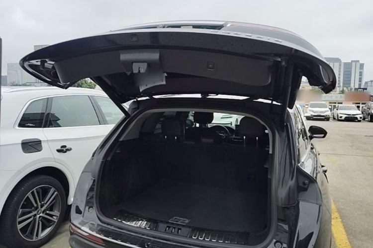 Used Lincoln Corsair 2021 2.0T Two-Wheel Drive Deluxe Edition Trunk