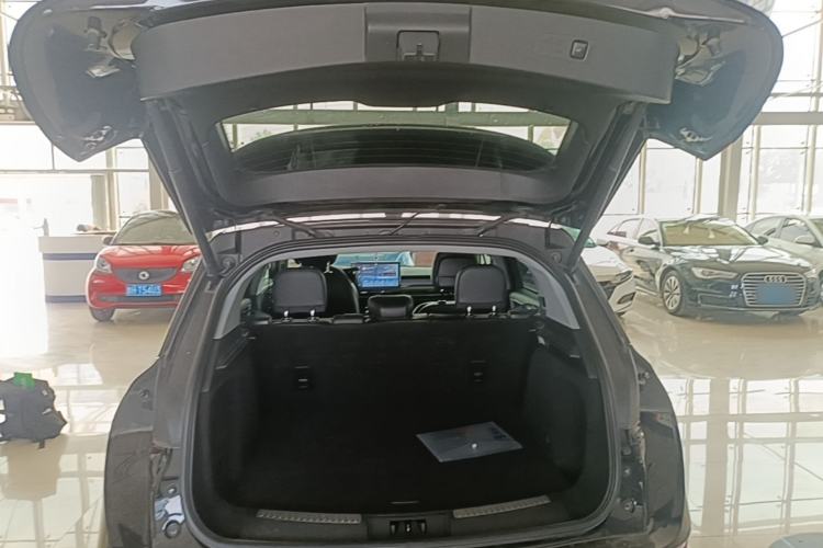 Used Lincoln Corsair 2021 2.0T Two-Wheel Drive Deluxe Edition Trunk