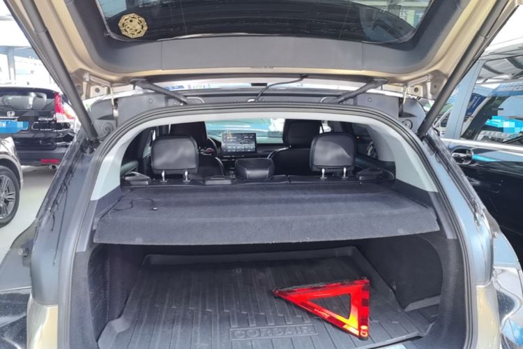 Used Lincoln Corsair 2021 2.0T Two-Wheel Drive Deluxe Edition Trunk