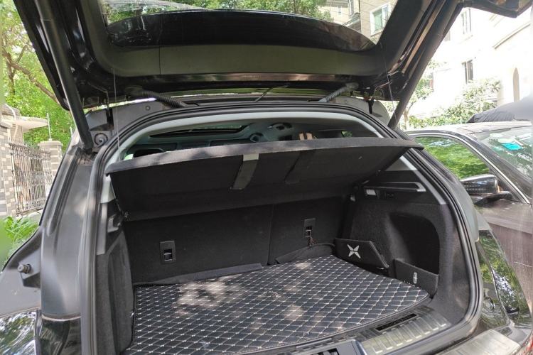 Used Lincoln Corsair 2021 2.0T Four-Wheel Drive Prestige Edition Trunk
