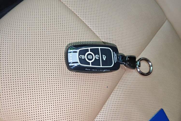 Used Lincoln Corsair 2021 2.0T Two-Wheel-Drive Luxury Edition Vehicle Key