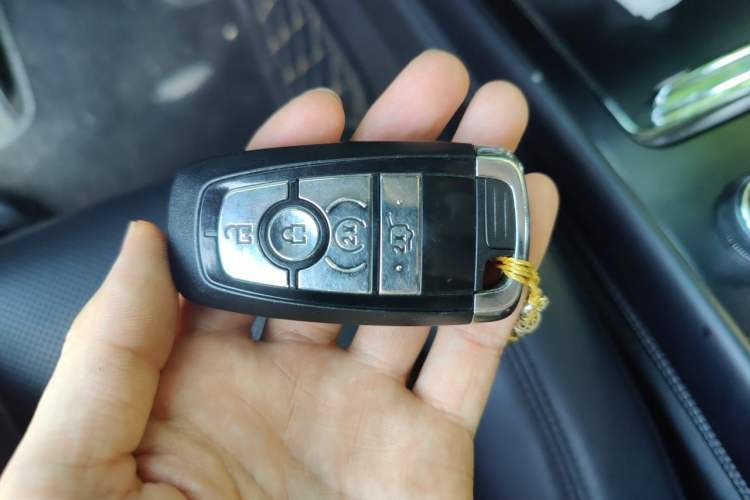 Used Lincoln Corsair 2021 2.0T Two-Wheel Drive Deluxe Edition Vehicle Key