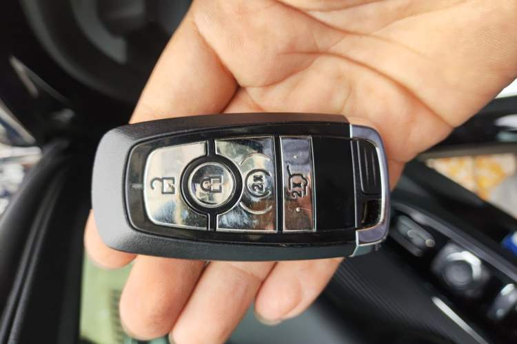 Used Lincoln Corsair 2021 2.0T Two-Wheel Drive Deluxe Edition Vehicle Key