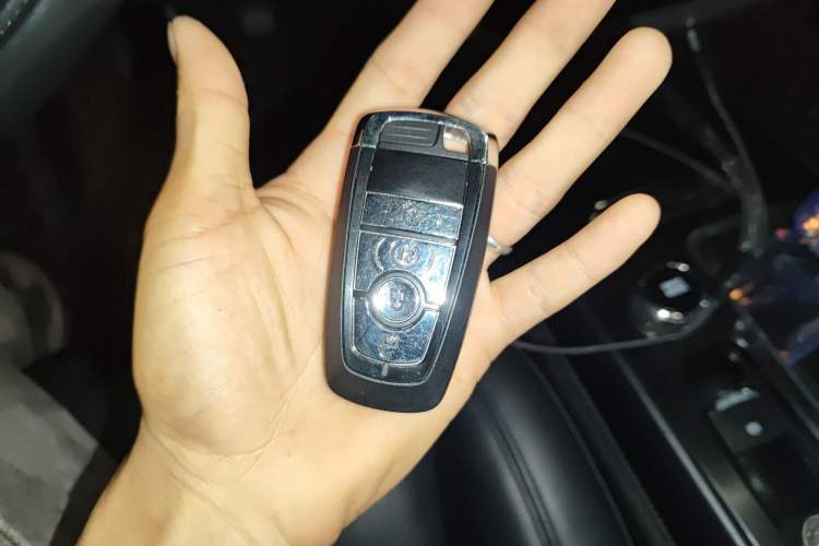 Used Lincoln Corsair 2021 2.0T Two-Wheel Drive Deluxe Edition Vehicle Key
