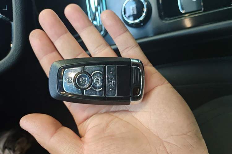Used Lincoln Corsair 2021 2.0T Two-Wheel Drive Deluxe Edition Vehicle Key