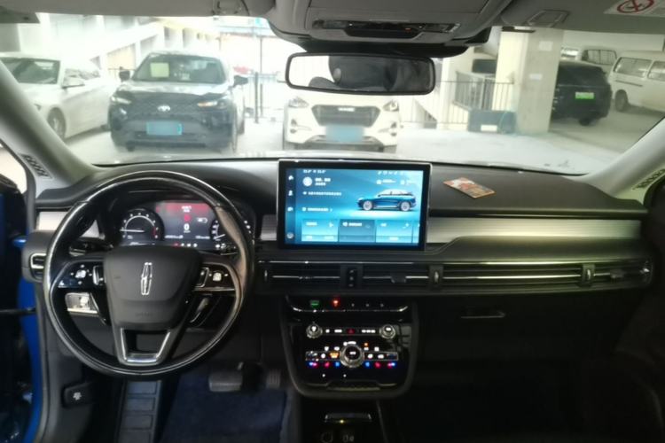 Used Lincoln Corsair 2021 2.0T Two-Wheel Drive Deluxe Edition Center Console