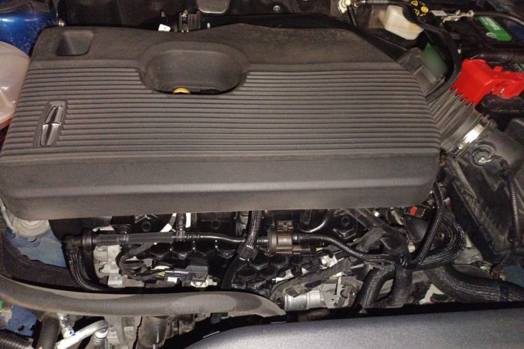 Used Lincoln Corsair 2021 2.0T Two-Wheel-Drive Luxury Edition Engine Bay