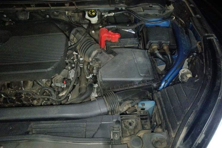 Used Lincoln Corsair 2021 2.0T Two-Wheel-Drive Luxury Edition Engine Bay Left