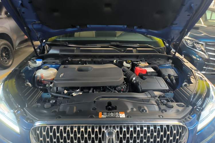 Used Lincoln Corsair 2021 2.0T Four-Wheel Drive Luxury Edition Engine Bay