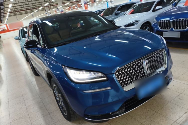 Used Lincoln Corsair 2021 2.0T Two-Wheel-Drive Luxury Edition Front Right 45 Deg