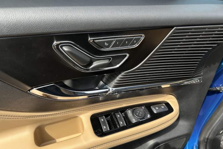 Used Lincoln Corsair 2021 2.0T Four-Wheel Drive Luxury Edition Interior 10