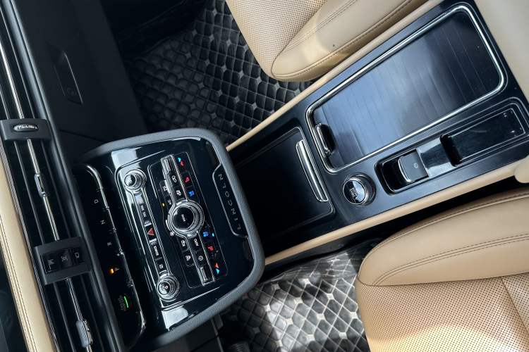 Used Lincoln Corsair 2021 2.0T Four-Wheel Drive Luxury Edition Interior 11