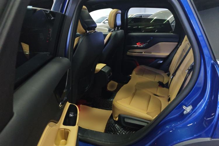 Used Lincoln Corsair 2021 2.0T Two-Wheel-Drive Luxury Edition Interior 4