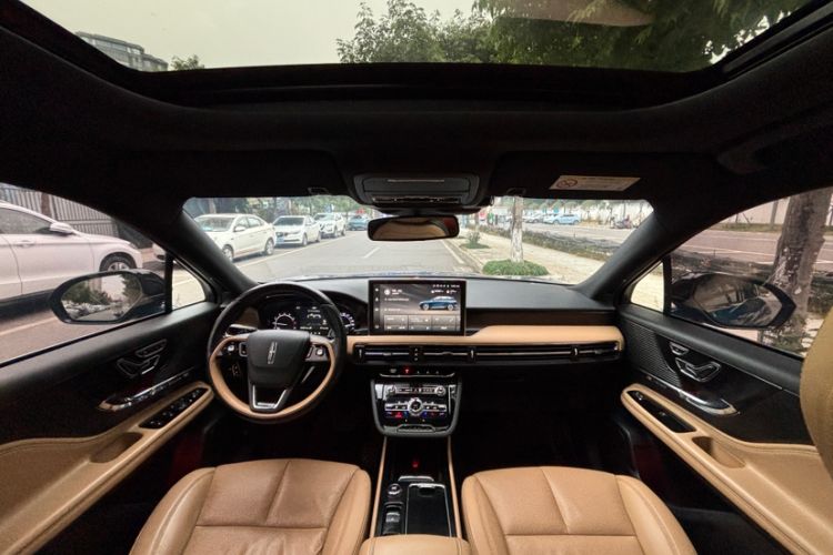 Used Lincoln Corsair 2021 2.0T Two-Wheel-Drive Luxury Edition Interior 7