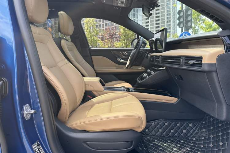 Used Lincoln Corsair 2021 2.0T Four-Wheel Drive Luxury Edition Interior 9
