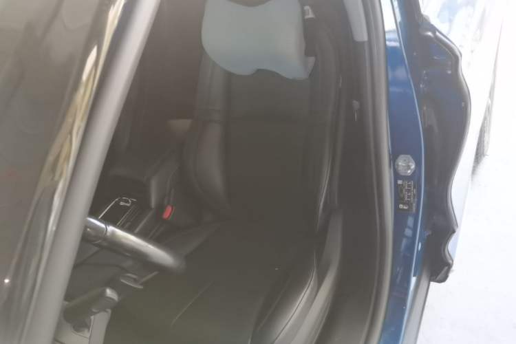 Used Lincoln Corsair 2021 2.0T Two-Wheel Drive Deluxe Edition Left Front Seat