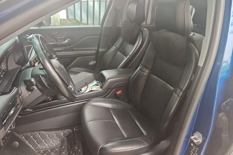 Used Lincoln Corsair 2021 2.0T Two-Wheel Drive Deluxe Edition Left Front Seat