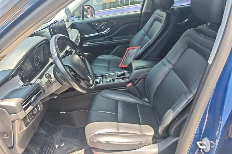 Used Lincoln Corsair 2021 2.0T Two-Wheel Drive Deluxe Edition Left Front Seat