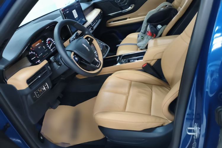 Used Lincoln Corsair 2021 2.0T Two-Wheel-Drive Luxury Edition Left Front Seat