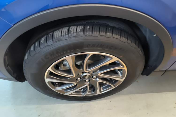 Used Lincoln Corsair 2021 2.0T Four-Wheel Drive Luxury Edition Left Front Wheel Hub