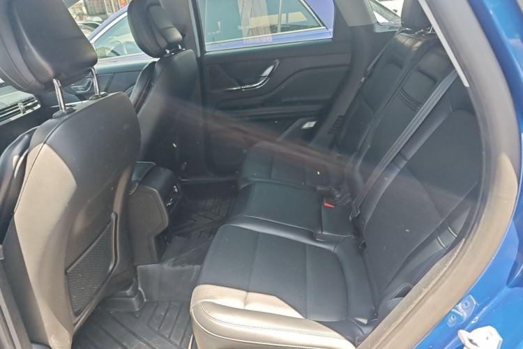 Used Lincoln Corsair 2021 2.0T Two-Wheel Drive Deluxe Edition Left Rear Seat