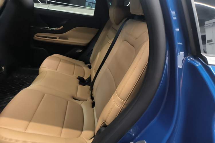 Used Lincoln Corsair 2021 2.0T Four-Wheel Drive Luxury Edition Left Rear Seat