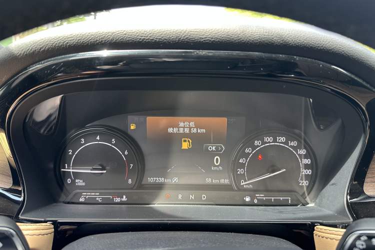 Used Lincoln Corsair 2021 2.0T Four-Wheel Drive Luxury Edition Odometer Close Up