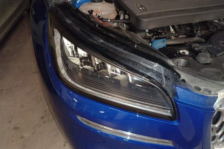 Used Lincoln Corsair 2021 2.0T Two-Wheel-Drive Luxury Edition Right Front Headlight