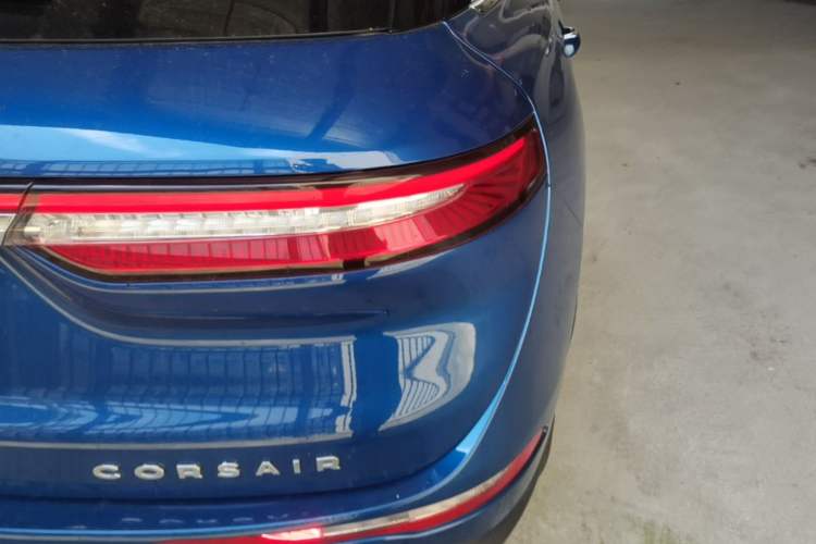 Used Lincoln Corsair 2021 2.0T Two-Wheel Drive Deluxe Edition Right Rear Taillight