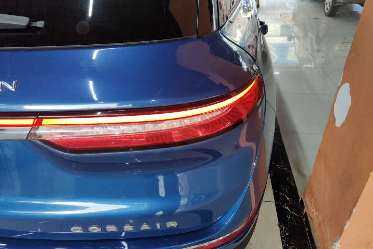 Used Lincoln Corsair 2021 2.0T Two-Wheel-Drive Luxury Edition Right Rear Taillight