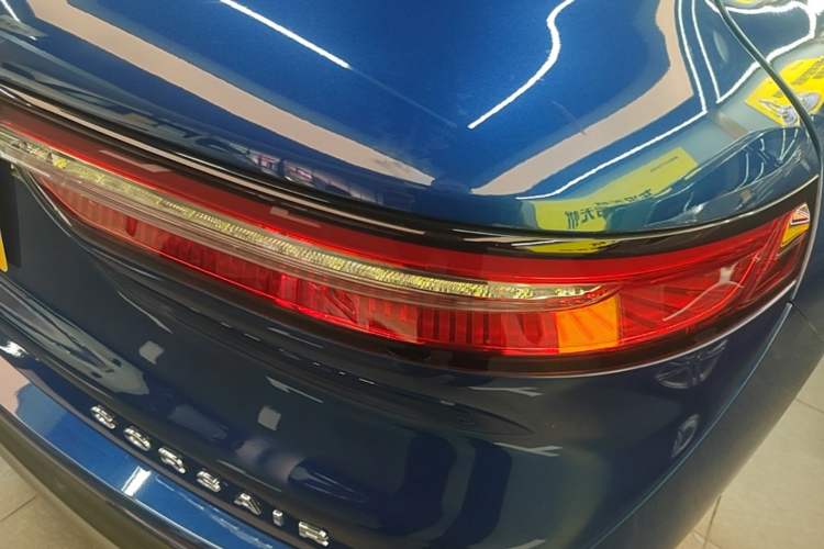 Used Lincoln Corsair 2021 2.0T Two-Wheel-Drive Luxury Edition Right Rear Taillight