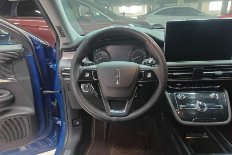 Used Lincoln Corsair 2021 2.0T Two-Wheel Drive Deluxe Edition Steering Wheel