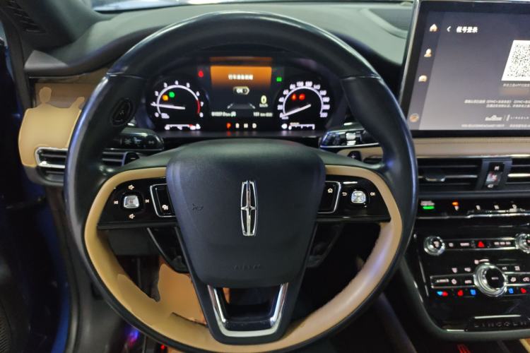 Used Lincoln Corsair 2021 2.0T Two-Wheel-Drive Luxury Edition Steering Wheel