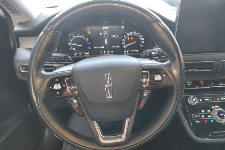 Used Lincoln Corsair 2021 2.0T Two-Wheel Drive Deluxe Edition Steering Wheel
